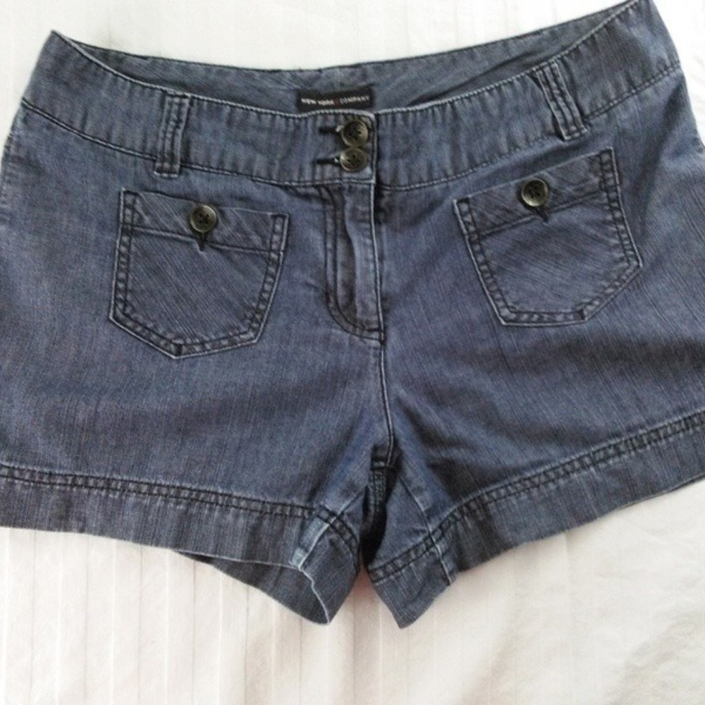 New York and Co. Chambrey Blue Denim Shorts 8